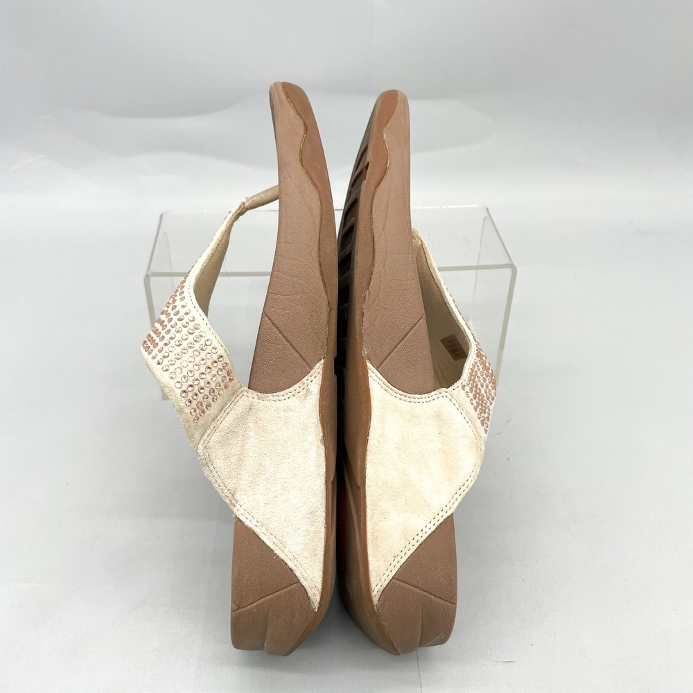 FitFlop Womens 8 Lulu Crystal Embellished Suede Sandals Beige Tan Thong Comfort - Picture 10 of 12